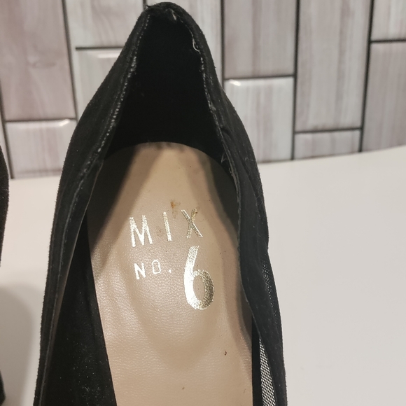 Black pumps - Picture 6 of 8